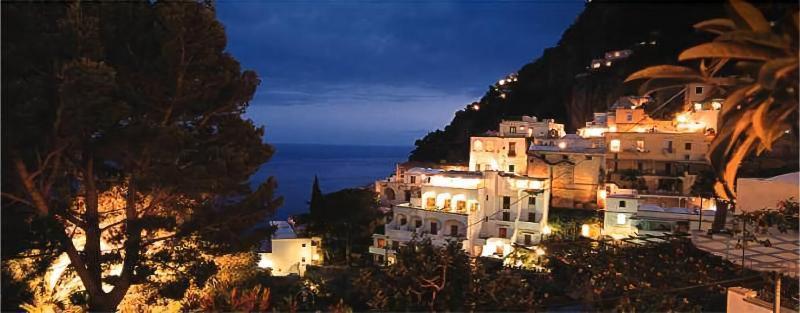 Hotel Vittoria Positano Bagian luar foto