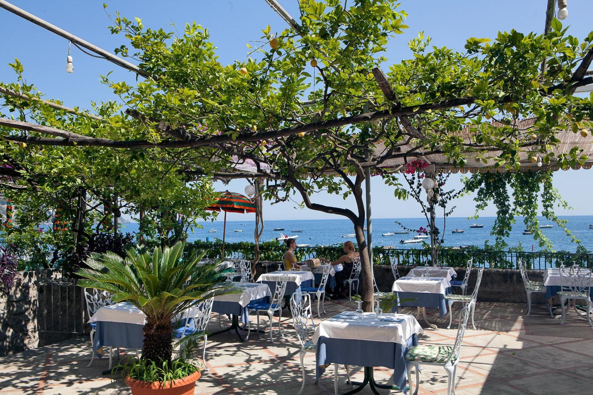 Hotel Vittoria Positano Bagian luar foto
