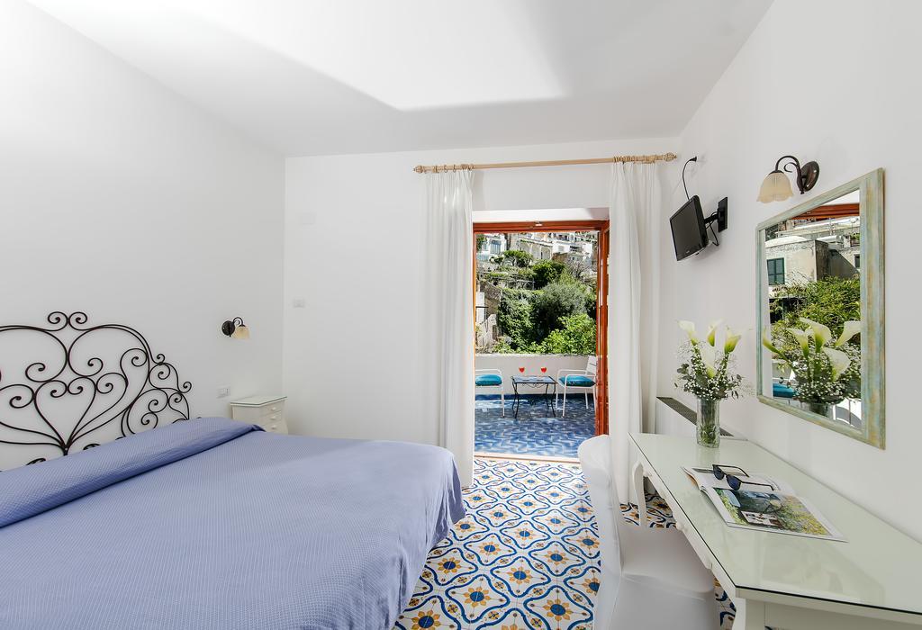 Hotel Vittoria Positano Bagian luar foto