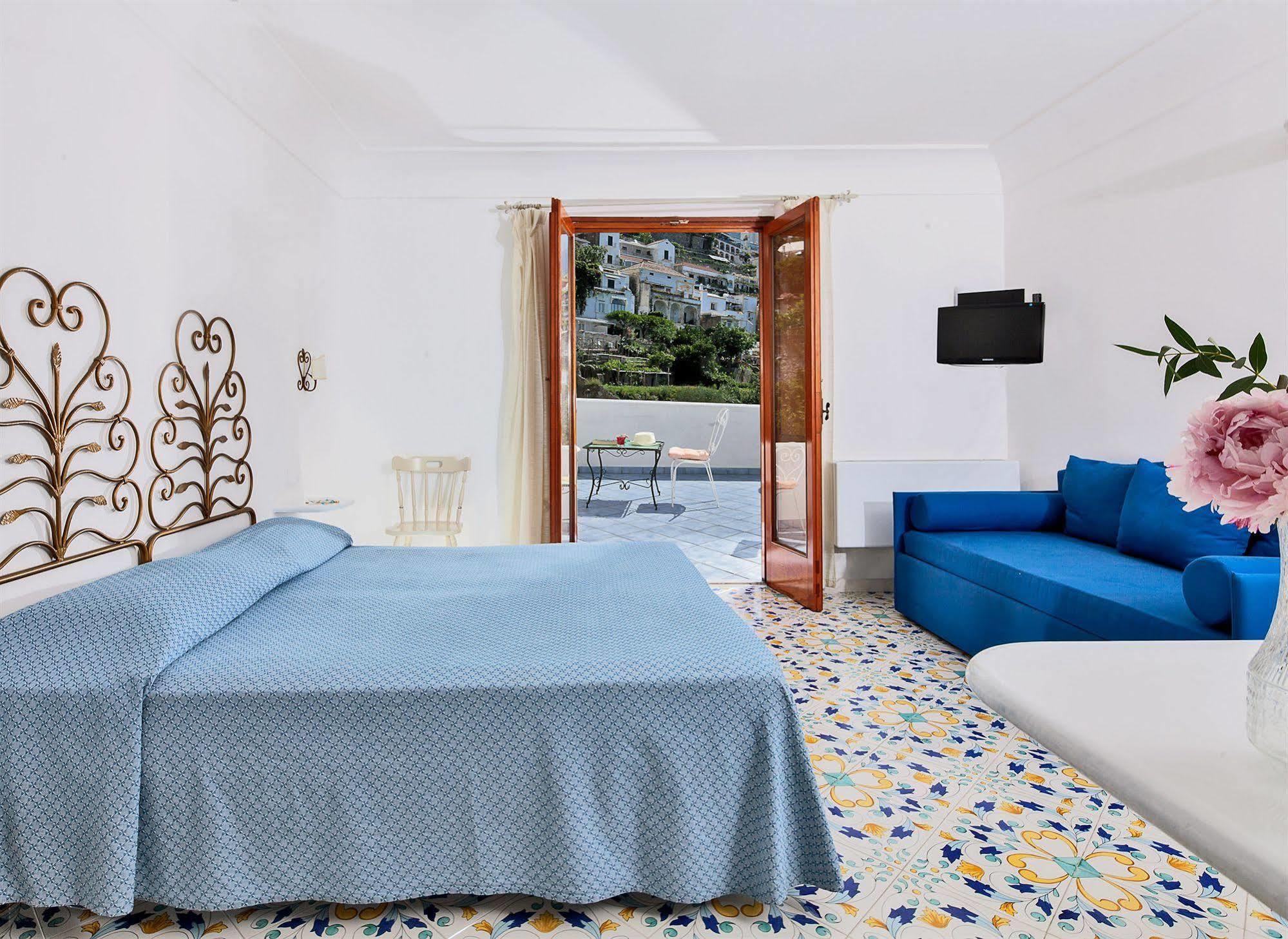 Hotel Vittoria Positano Bagian luar foto