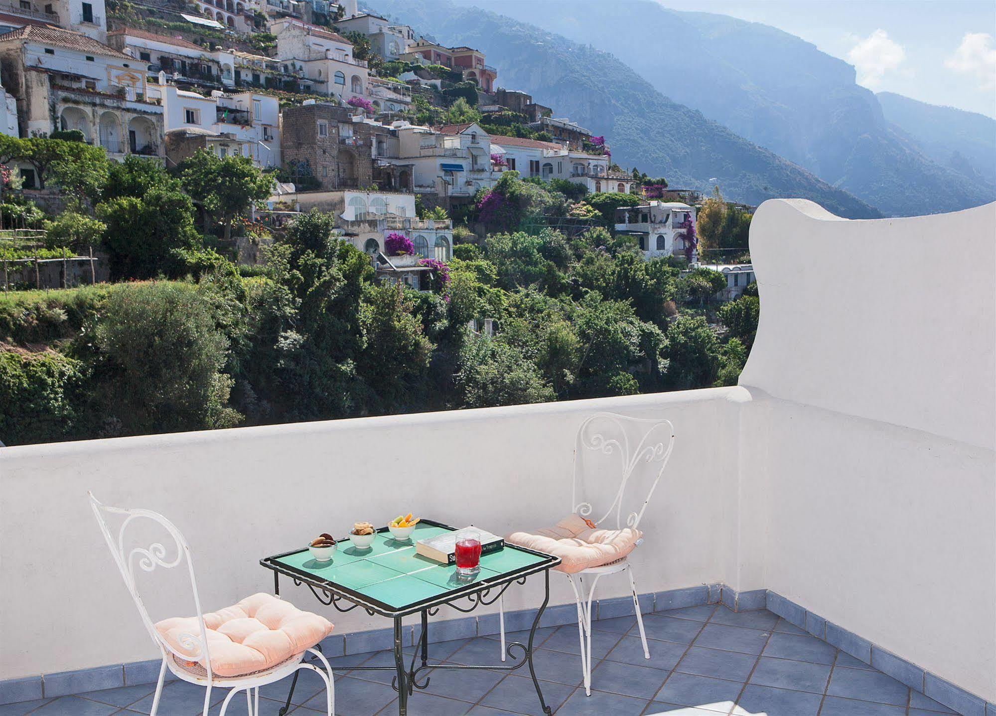 Hotel Vittoria Positano Bagian luar foto