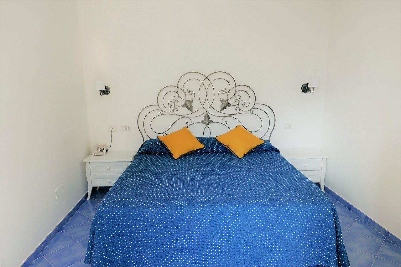 Hotel Vittoria Positano Bagian luar foto